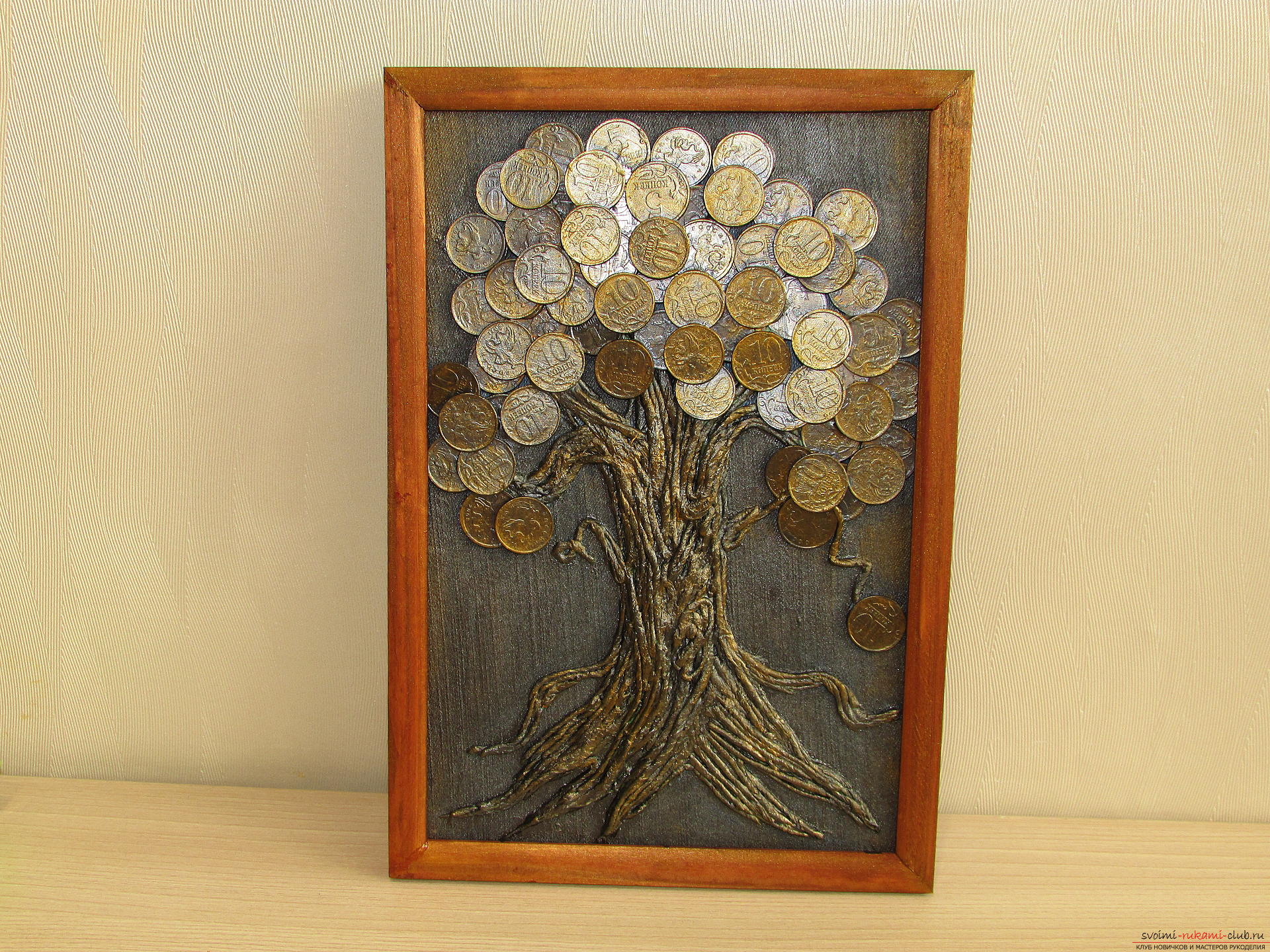 Мастер-класс покажет как сделать денежное дерево из монет своими руками.. Фото №17